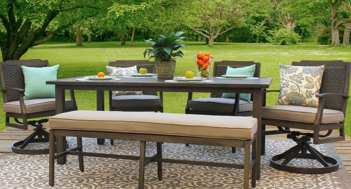 OutdoorWorkspace_patio_furniture English Gardens